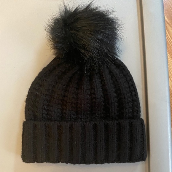 American Eagle Ribbed Pom Beanie | Poshmark